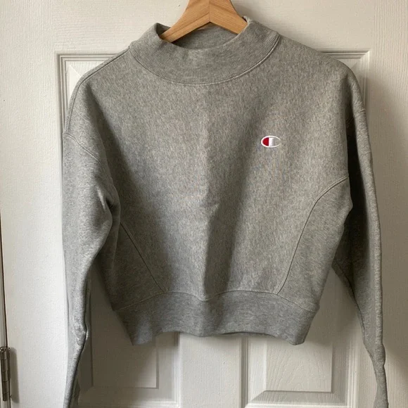 Women’s Champion Grey Crop Sweatshirt - Picture 1 of 4